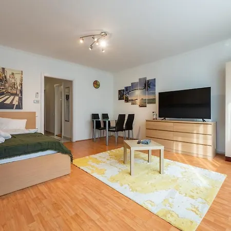 Ernest * Budapest