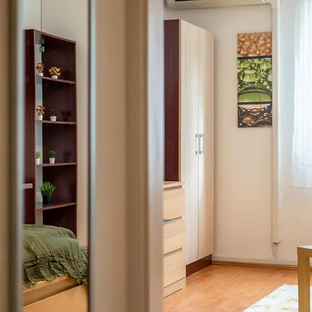 Ernest Apartment *
