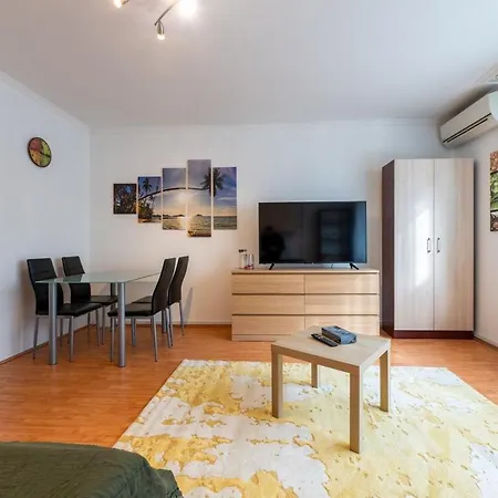 Ernest Apartmán